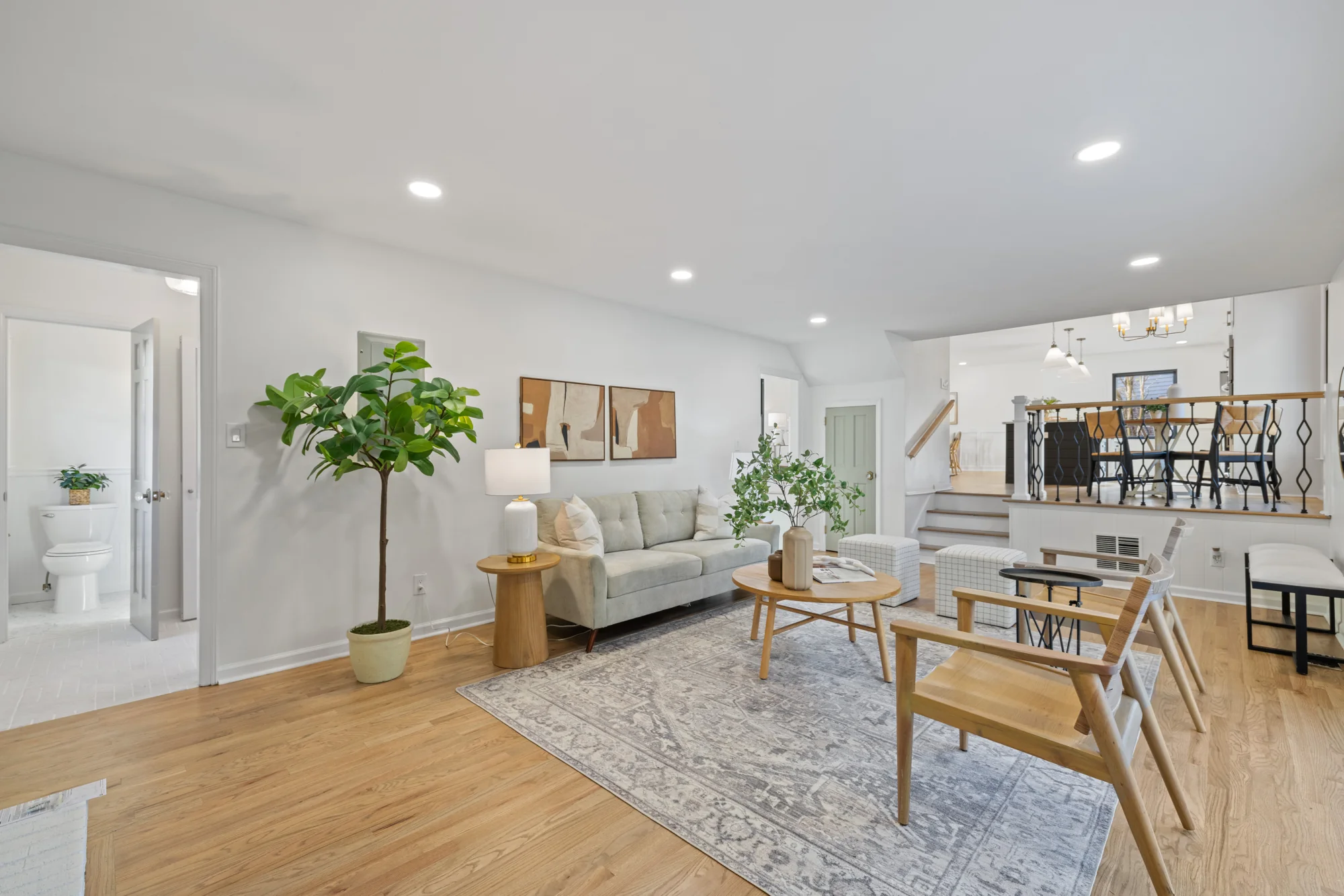 Pemberton: family room connected to the kitchen