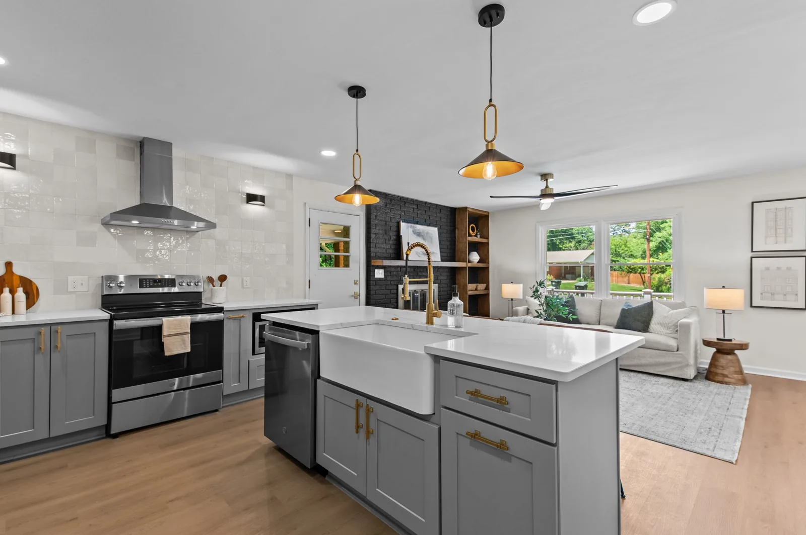 Roxanne: kitchen layout and stainless steel range